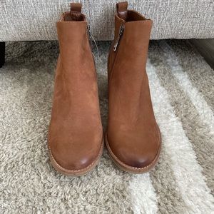 BLONDO Waterproof/impermeable Boots Size 8.5